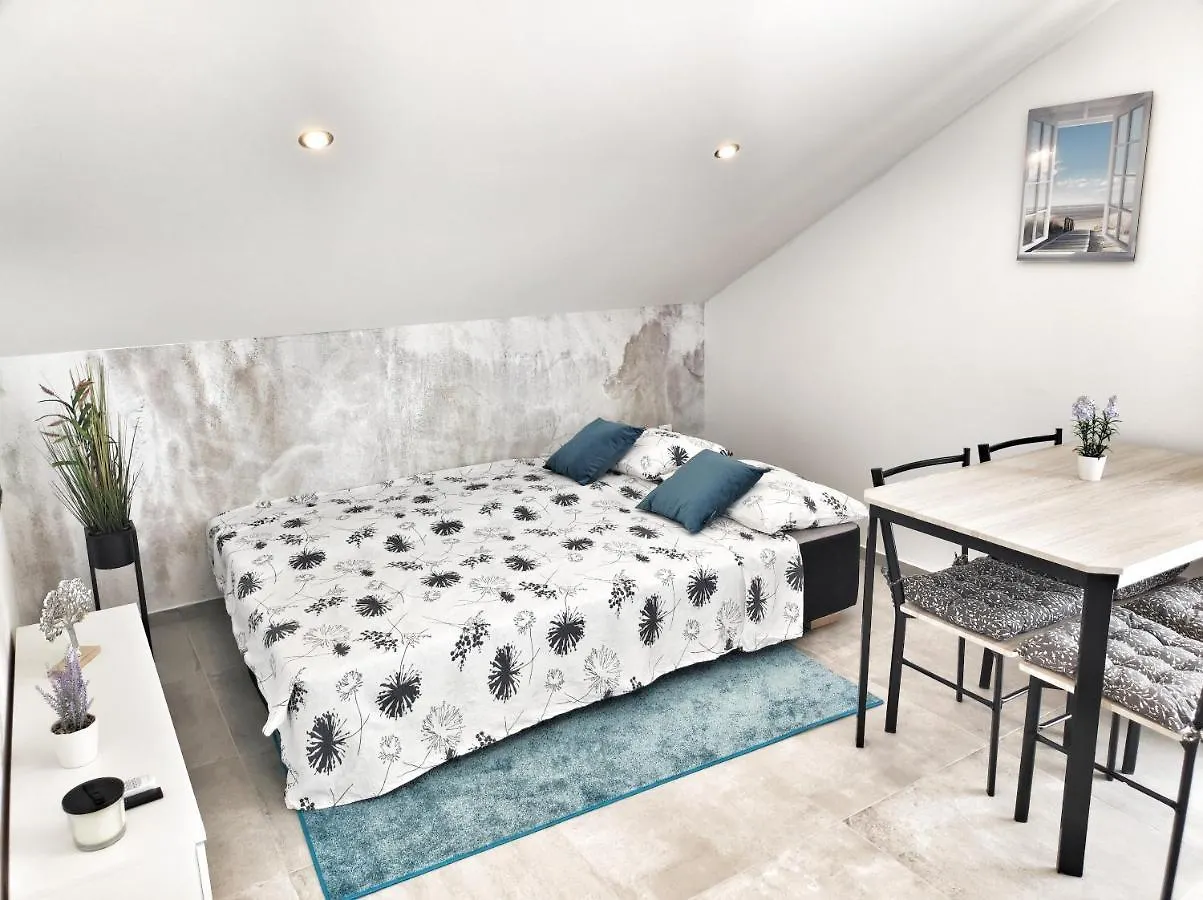 Apartman Sa Pogledom Na More Pula Apartment