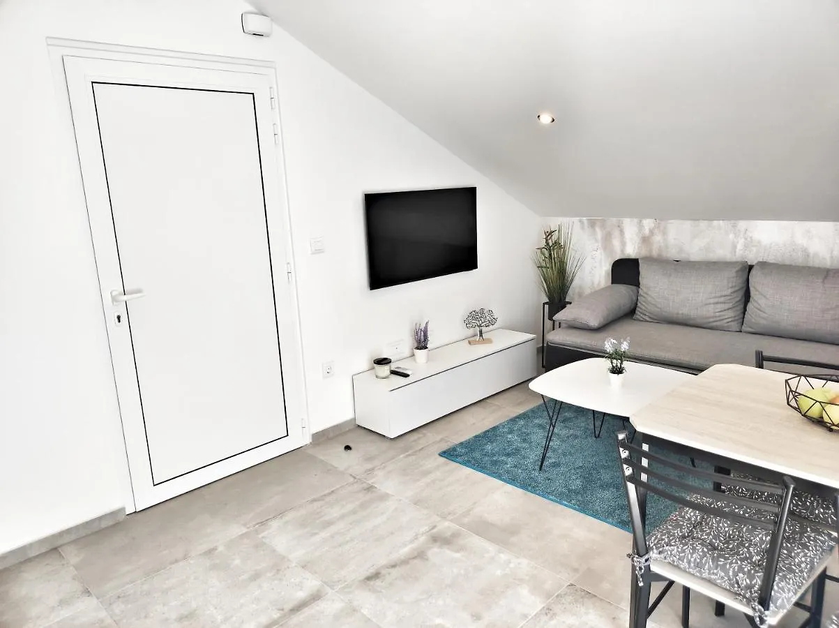Apartman Sa Pogledom Na More Πούλα 0*,